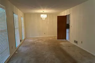 5574 Laurel Ln NW, Lilburn, GA 30047 - Photo 17