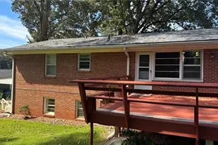 5574 Laurel Ln NW, Lilburn, GA 30047 - Photo 7