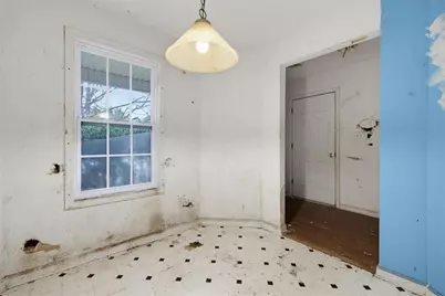 4425 Chestnut Lake Avenue, Lithonia, GA 30038 - Photo 5