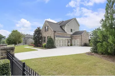 621 Mabry Road, Sandy Springs, GA 30328 - Photo 3
