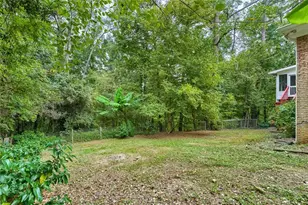 2562 River Knoll Dr SW, Lilburn, GA 30047 - Photo 17
