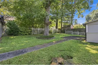 425 Leonardo Avenue NE, Atlanta, GA 30307 - Photo 37