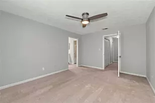 8740 Roswell Rd, Sandy Springs, GA 30350 - Photo 21