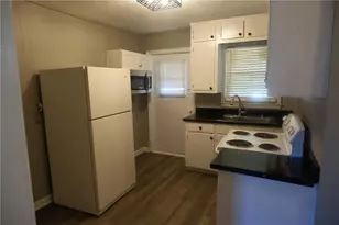 263 New St, Buford, GA 30518 - Photo 5