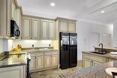 6400 Lakeview Drive, Buford, GA 30518 - Photo 47