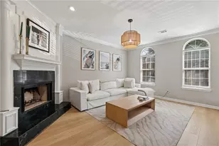 7810 St Charles Square, Roswell, GA 30075 - Photo 5