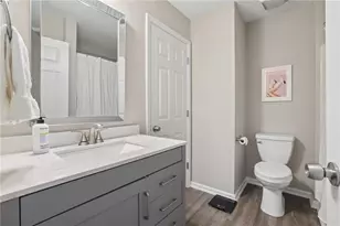 7810 St Charles Square, Roswell, GA 30075 - Photo 15