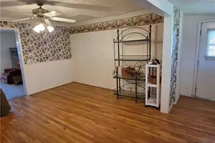 129 South St, Buford, GA 30518 - Photo 13