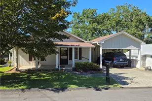 129 South St, Buford, GA 30518 - Photo 1