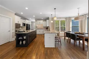 5735 Seven Oaks Pkwy, Johns Creek, GA 30005 - Photo 17
