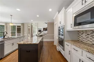 5735 Seven Oaks Pkwy, Johns Creek, GA 30005 - Photo 19