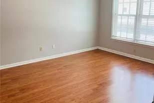 252 Mill Creek Pl, Roswell, GA 30076 - Photo 9