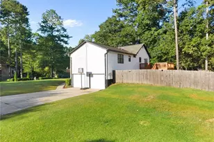 3021 Fetlock Dr SW, Marietta, GA 30064 - Photo 9