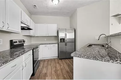 4102 Robin Circle, Atlanta, GA 30349 - Photo 5