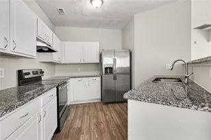 4102 Robin Cir, Atlanta, GA 30349 - Photo 5