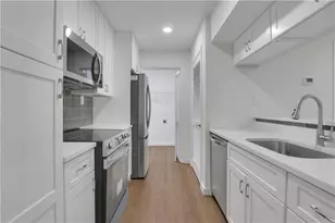 122 Tuxworth Cir, Decatur, GA 30033 - Photo 1