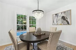 1498 Meadowcreek Ct, Dunwoody, GA 30338 - Photo 11