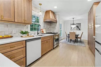 1498 Meadowcreek Court, Dunwoody, GA 30338 - Photo 5