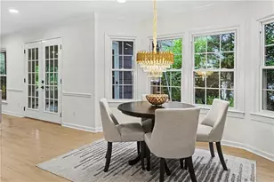 1498 Meadowcreek Ct, Dunwoody, GA 30338 - Photo 13