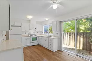 215 Leeward Ln, Roswell, GA 30076 - Photo 13