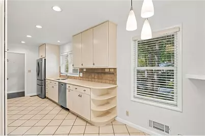 955 Vistavia Circle, Decatur, GA 30033 - Photo 11