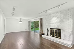 955 Vistavia Cir, Decatur, GA 30033 - Photo 3