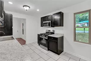 3690 Asbury Ln SW, Atlanta, GA 30331 - Photo 7