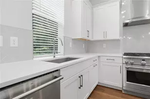 579 Broadview Pl NE, Atlanta, GA 30324 - Photo 25