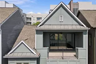 579 Broadview Pl NE, Atlanta, GA 30324 - Photo 3