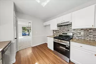 390 Oak Vista Ct, Lawrenceville, GA 30044 - Photo 7