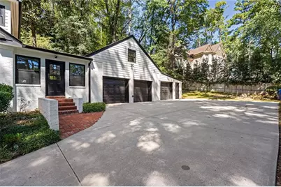1559 Peachtree Battle Avenue NW, Atlanta, GA 30327 - Photo 33