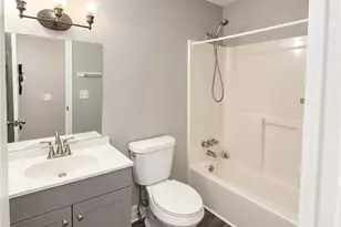 271 E Wright St, Winder, GA 30680 - Photo 9