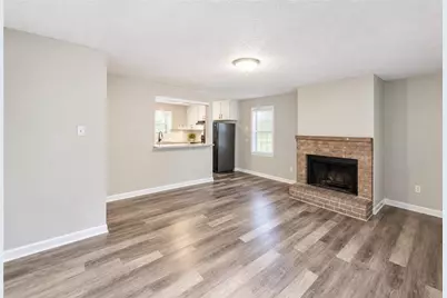 271 E Wright Street, Winder, GA 30680 - Photo 3