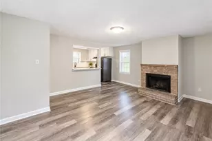 271 E Wright St, Winder, GA 30680 - Photo 3