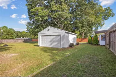 132 Clifford Street, Loganville, GA 30052 - Photo 13