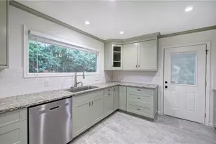 1990 Glenroy Pl SE, Smyrna, GA 30080 - Photo 15