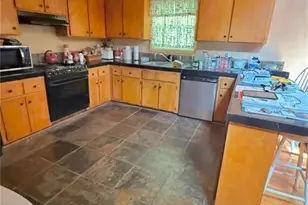 2151 Shadowwood Dr, Marietta, GA 30066 - Photo 3