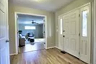 715 Glenforest Rd, Sandy Springs, GA 30328 - Photo 5