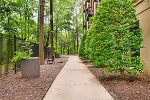 560 Dutch Valley Rd NE, Atlanta, GA 30324 - Photo 43