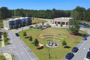948 Hilltop Park Ct, Dacula, GA 30019 - Photo 3