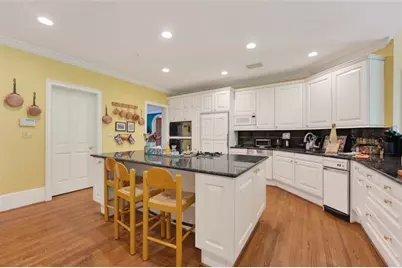 4969 Northside Drive, Sandy Springs, GA 30327 - Photo 9
