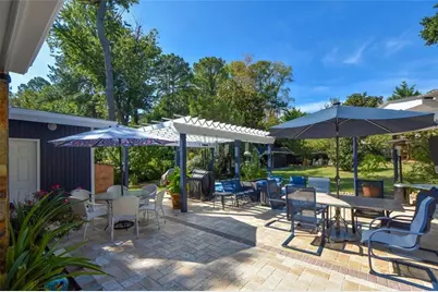 6810 Sunny Brook Lane, Sandy Springs, GA 30328 - Photo 35