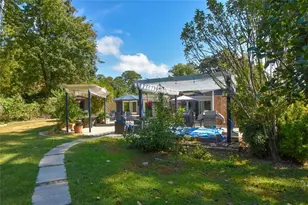 6810 Sunny Brook Ln, Sandy Springs, GA 30328 - Photo 41