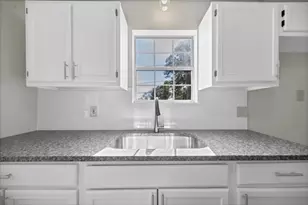 737 Carlton St SE, Gainesville, GA 30501 - Photo 11