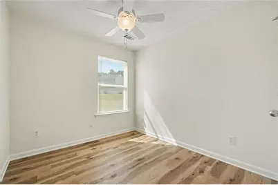 9464 Lakeview Road, Union City, GA 30291 - Photo 13