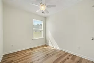 9464 Lakeview Rd, Union City, GA 30291 - Photo 13