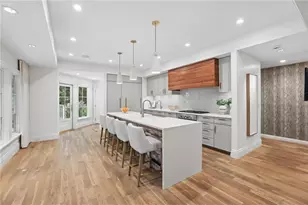 695 W Conway Dr, Atlanta, GA 30327 - Photo 13