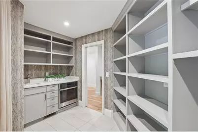 695 W Conway Drive, Atlanta, GA 30327 - Photo 17