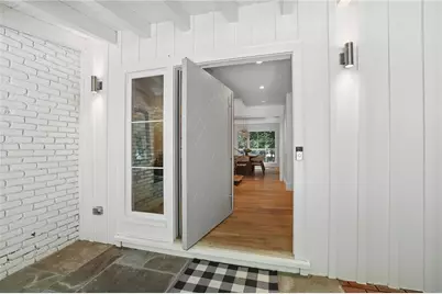 695 W Conway Drive, Atlanta, GA 30327 - Photo 3