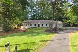 860 Landmark Dr, Sandy Springs, GA 30342 - Photo 3